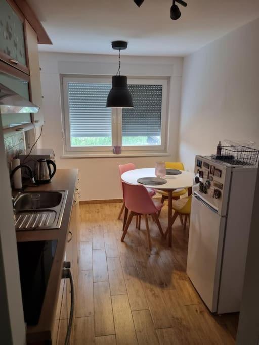 Studio Apartman Bojana 34M2,Free Wifi,Parking سيساك المظهر الخارجي الصورة